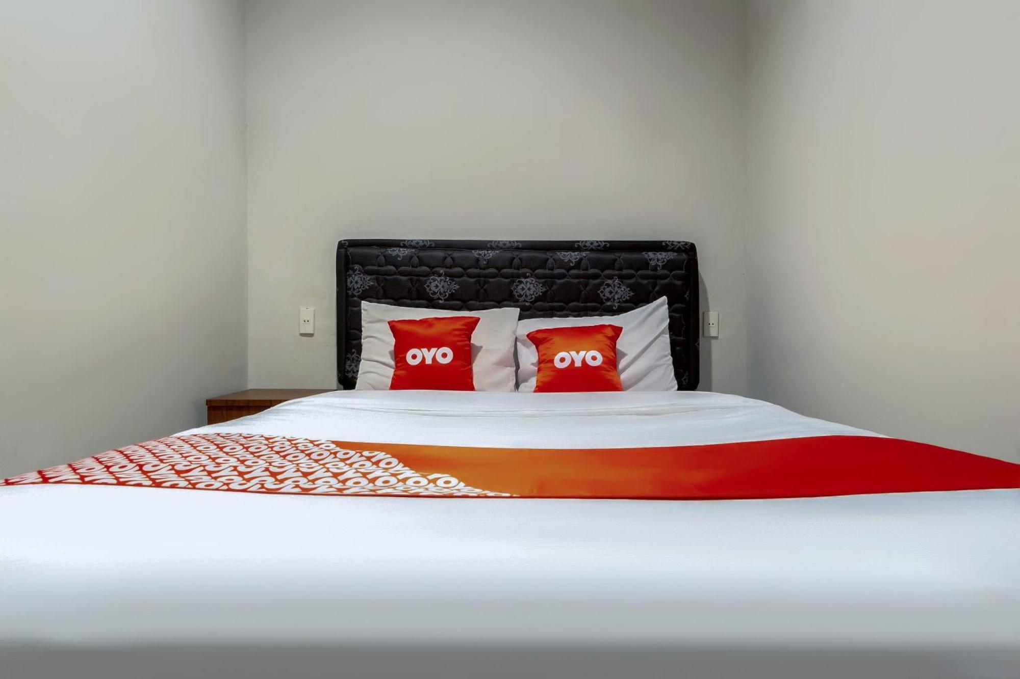 Super Oyo 2345 Homestay Jaya Медан Екстер'єр фото