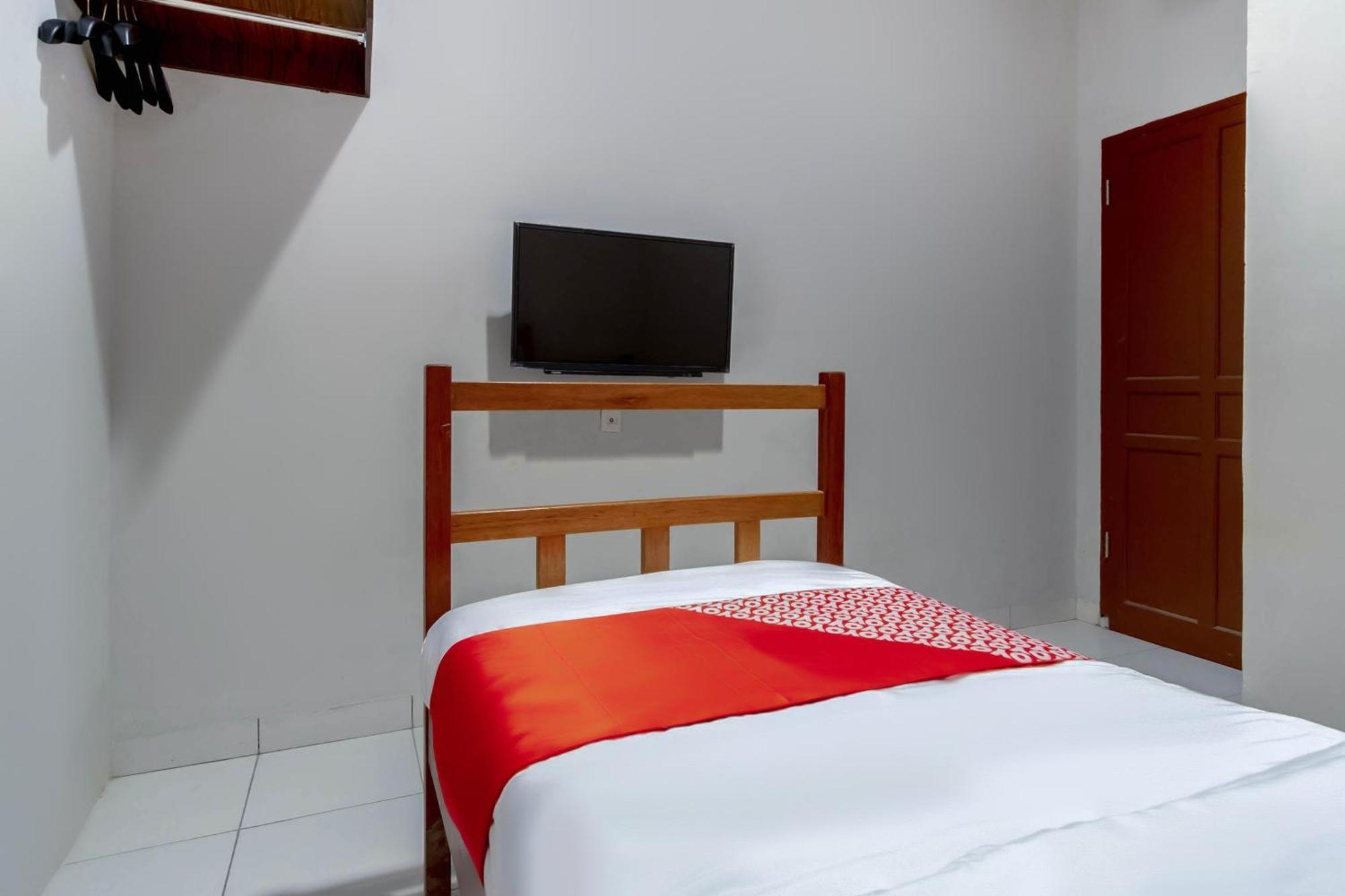 Super Oyo 2345 Homestay Jaya Медан Екстер'єр фото