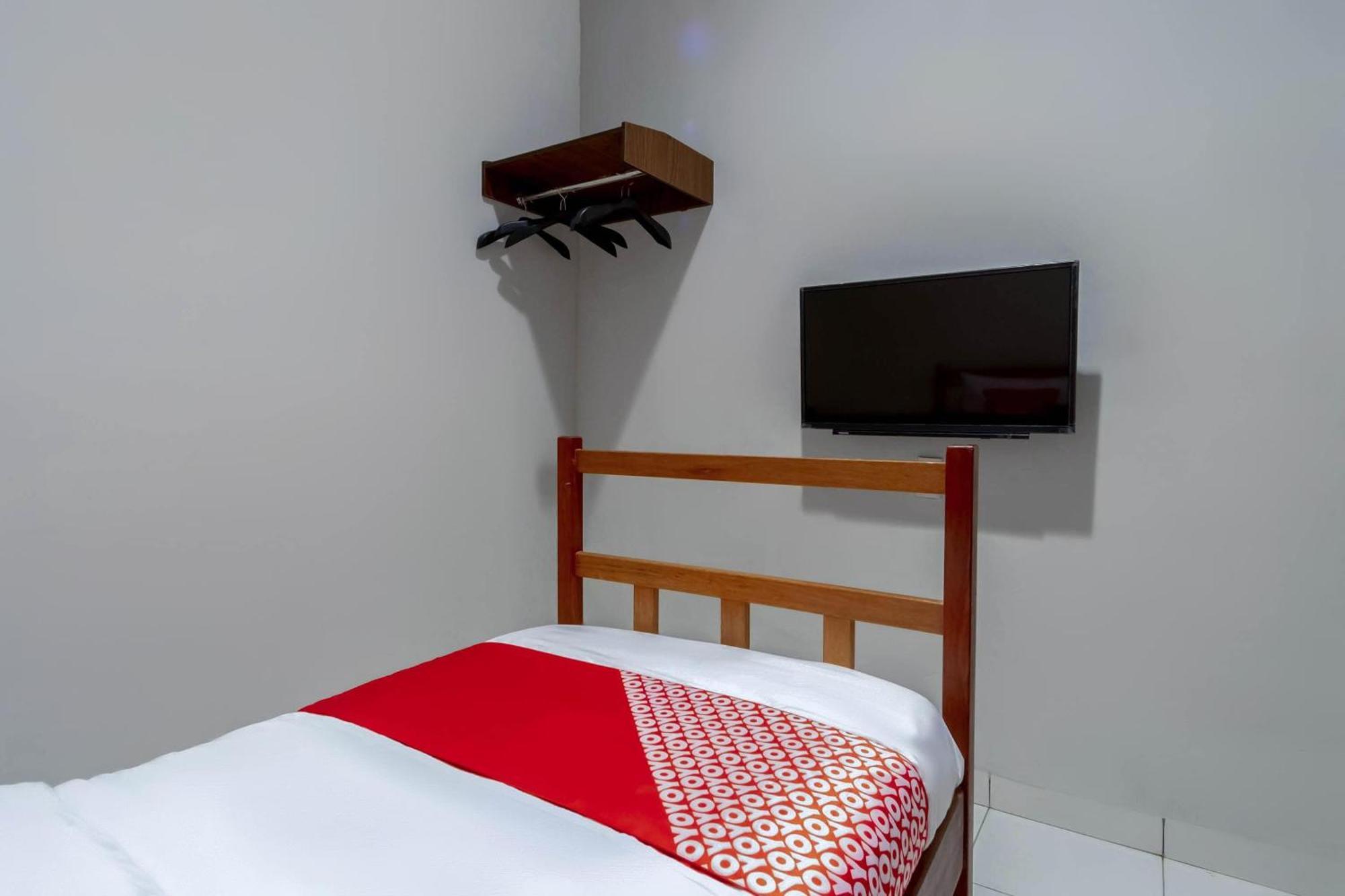 Super Oyo 2345 Homestay Jaya Медан Екстер'єр фото